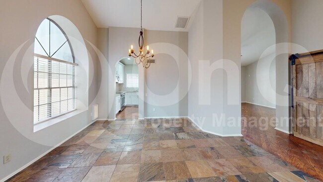 Building Photo - 11638 N 109th St