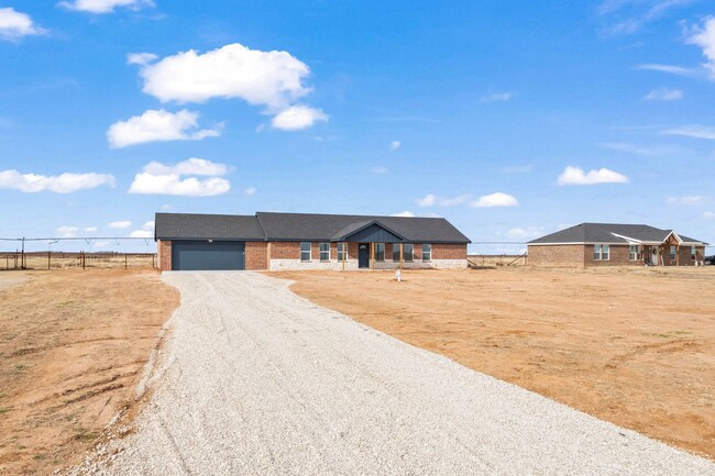 Building Photo - New Construction Home In Idalou ISD!