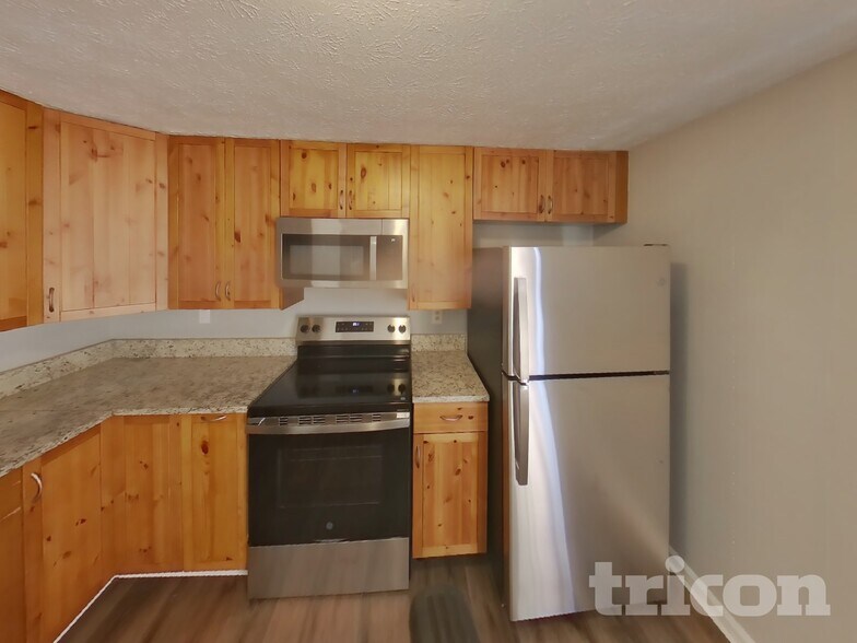 Building Photo - 2551 Log Mill Ct