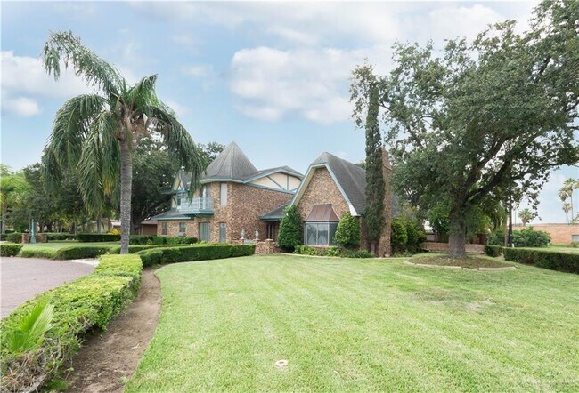 Building Photo - 36 Neuhaus Dr
