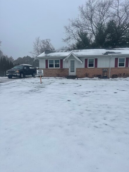 Building Photo - 5603 Estate Rd