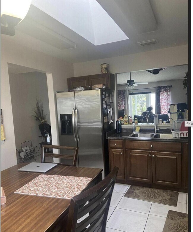 Building Photo - 6004 Strawberry Lakes Cir
