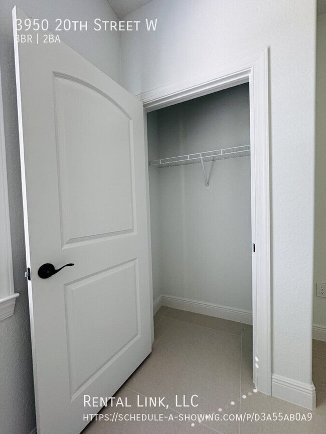 Building Photo - 3950 20th St W