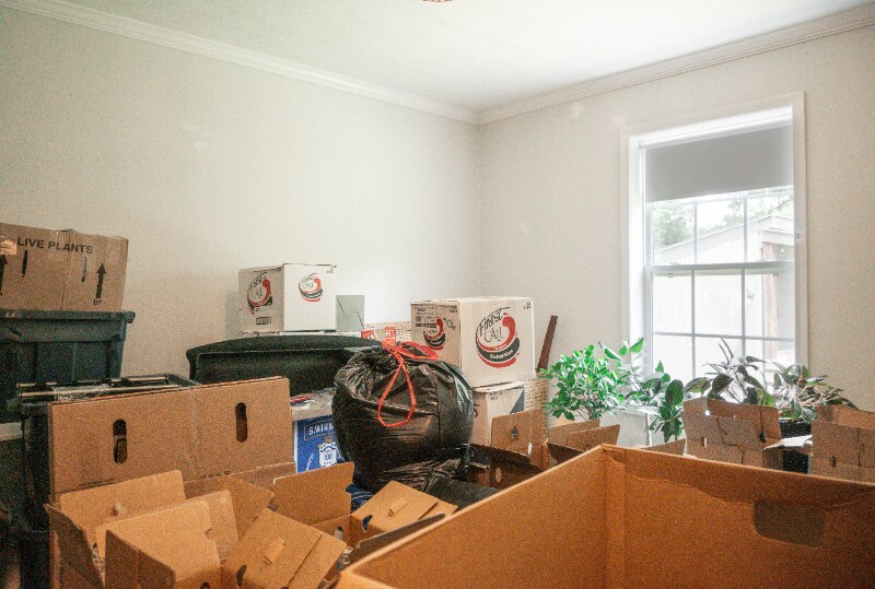 Building Photo - 24 Oakcrest Dr