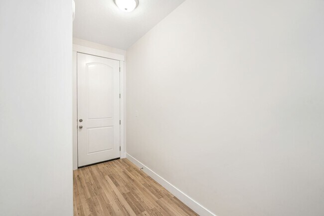 Building Photo - Spacious 4 Bedroom Townhome in Vineyard, UT