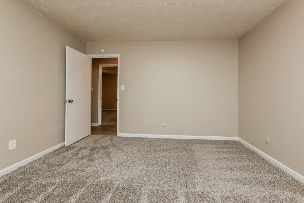 Building Photo - 9380 Forest Knoll Dr