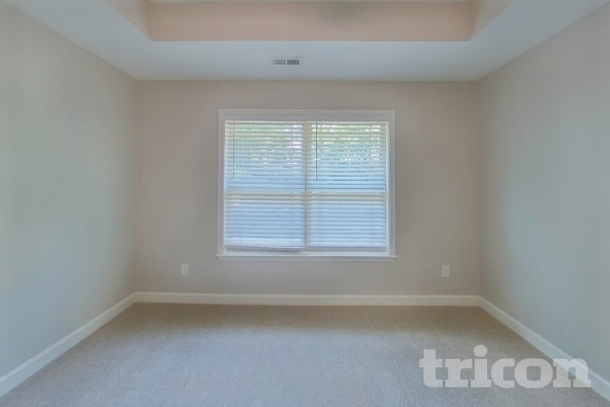 Building Photo - 456 Blairwood Ct