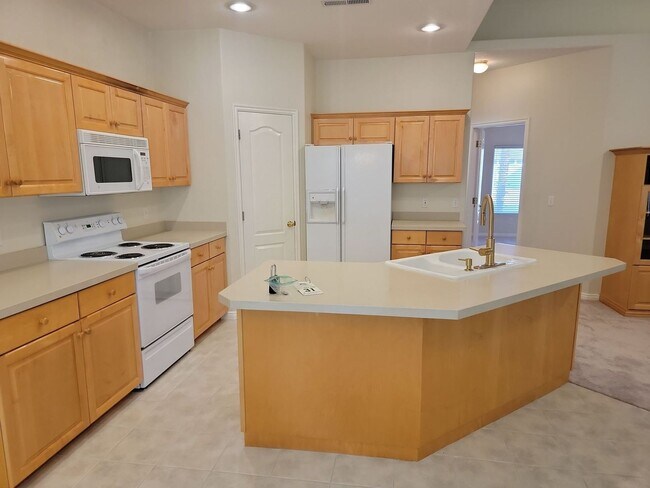 Building Photo - Freshly Updated 2 Bedroom Home in Washington!