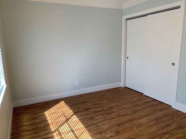 Building Photo - 3 Bedroom, 1 Bathroom Home in N. Highlands