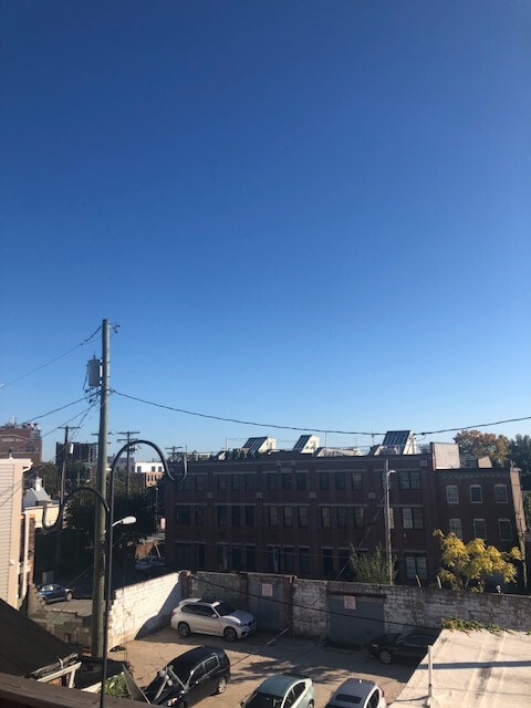 Building Photo - 3 Bedroom House in Fells Point with a roof...