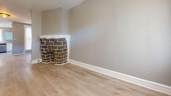 Building Photo - 705 Edgemore Rd