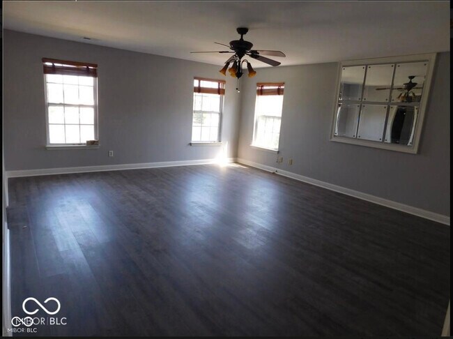 Building Photo - 13203 United Dr