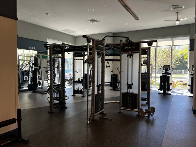 Building Photo - 475 NE 25th St