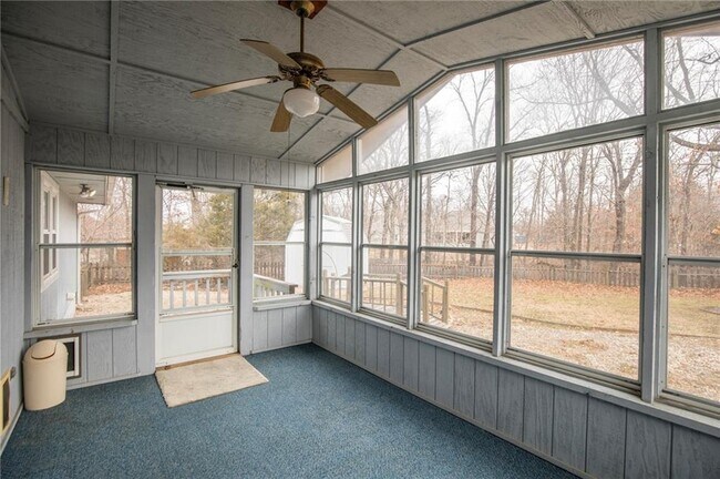 Building Photo - 2 Newburgh Dr