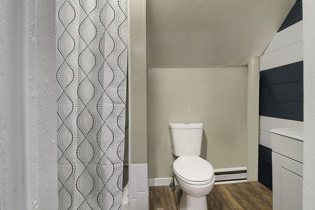 Building Photo - 5619 14th Ave