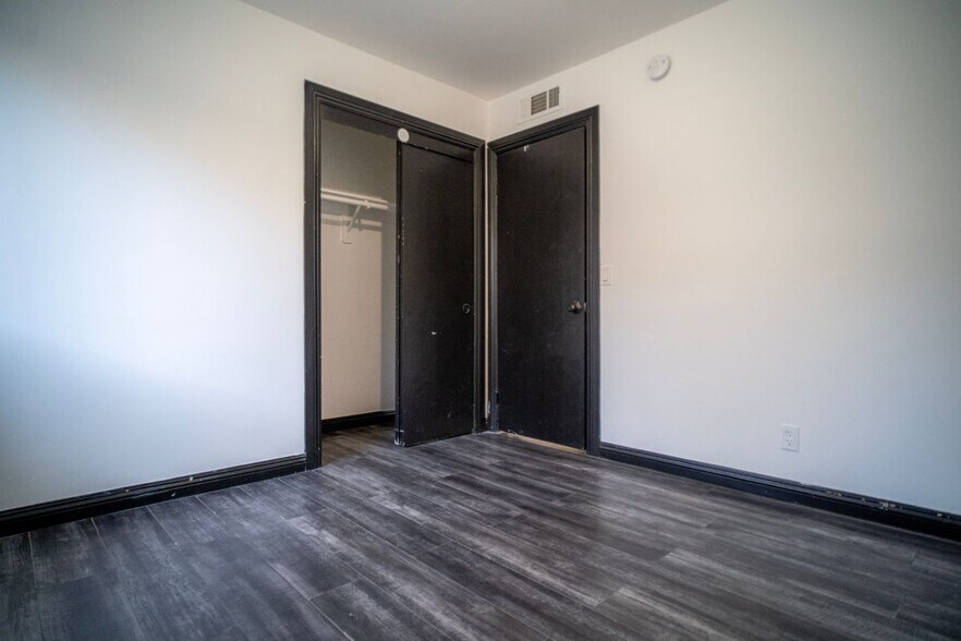 Building Photo - 837 Sunrise Ct