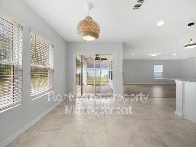 Building Photo - 597 Meadow Ridge Dr