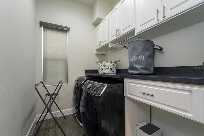 Building Photo - 8376 Via Vittoria Way