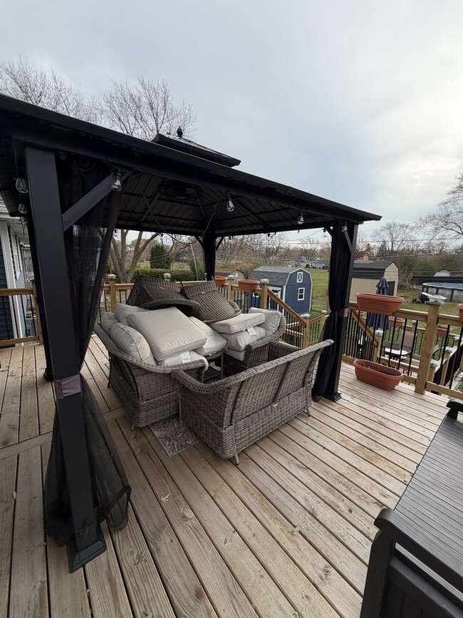 Building Photo - 715 Lacy Ave