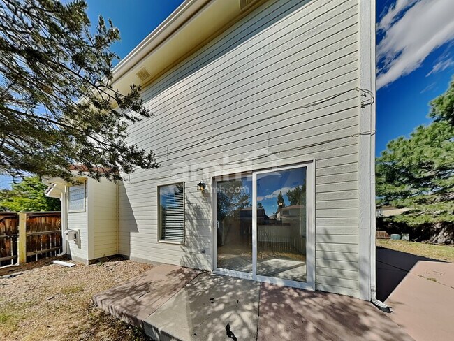 Building Photo - 4060 Orleans St