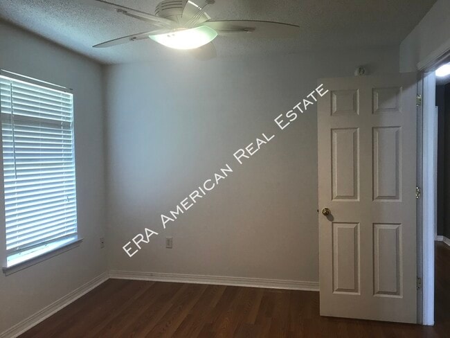 Building Photo - 9971 Parker Lake Cir