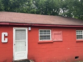 Building Photo - 812 31st Ave N