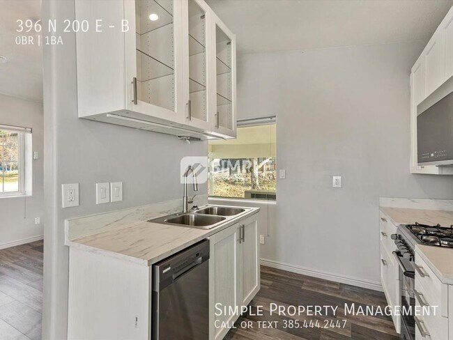 Building Photo - 396 N 200 E