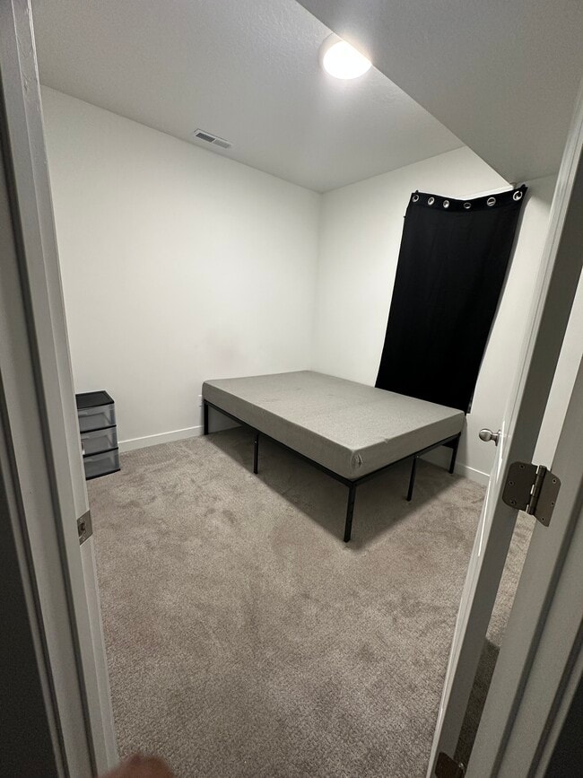 Primary Photo - 7083 S Jordan Pkwy W