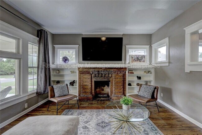 Building Photo - 2208 NW 16th St