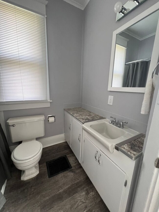 Building Photo - 2415 Farnam St