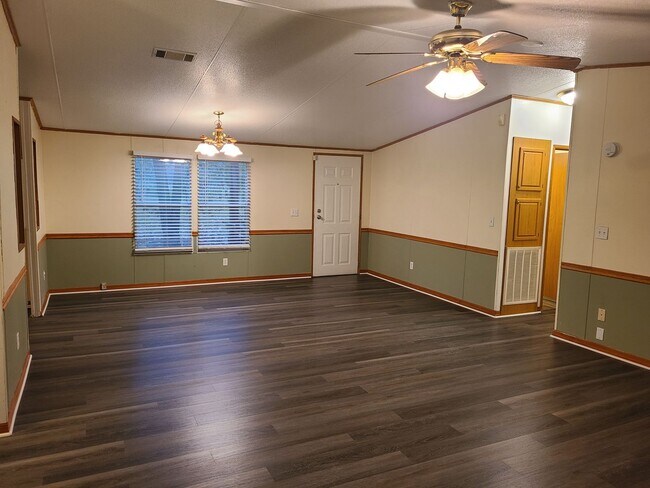 Building Photo - 10501 SW State Rd 45