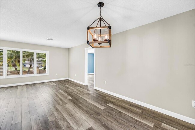 Building Photo - 5771 Timberlake Dr