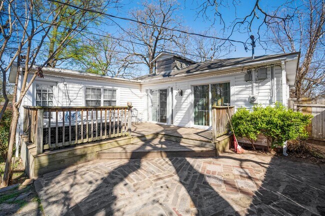 Building Photo - Charming 3 Bedroom House in Park Hill