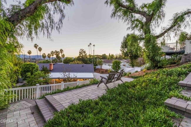 Building Photo - 23353 Balmoral Ln