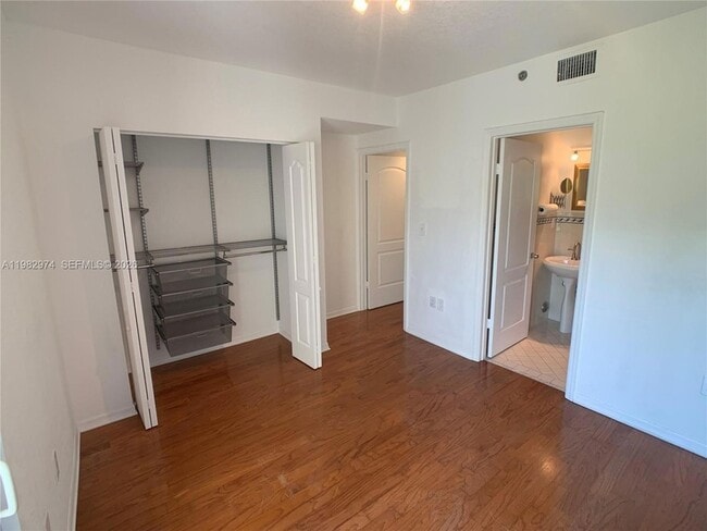 Building Photo - 1853 Jefferson Ave