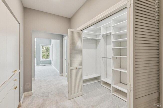 Building Photo - 32 Marin Bay Park Ct