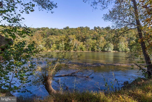 Building Photo - 1312 John Rissler Rd