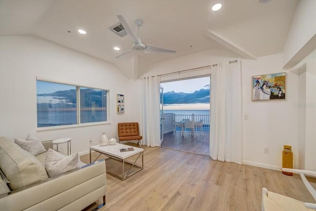 Building Photo - 17852 Lee Ave