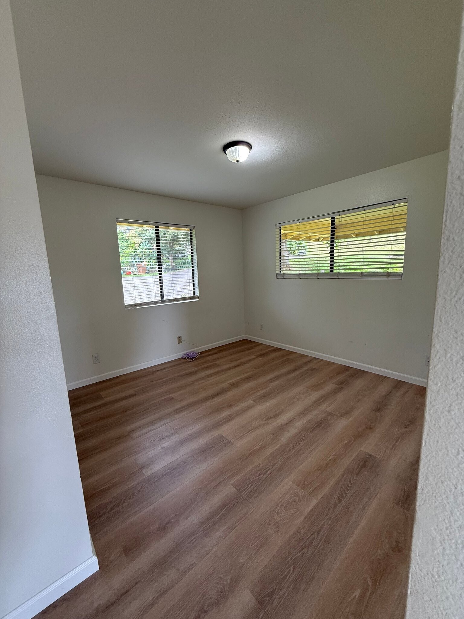 Building Photo - 497 Upper Kimo Dr