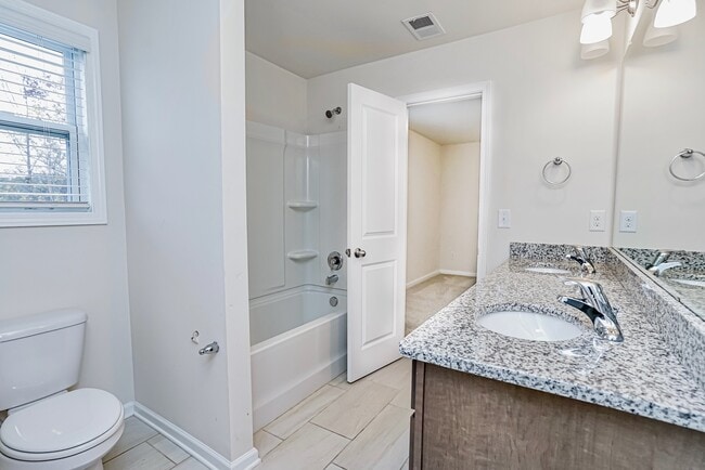 Building Photo - 716 Paxton Rose Dr