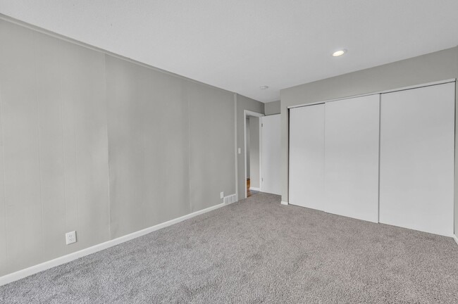 Floorplan - 4723-4725 MERCIER