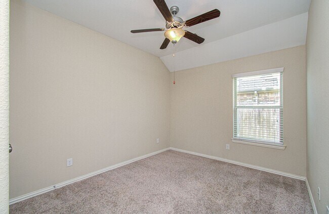 Building Photo - Spacious 4 Bed, 2 Bath Home Zoned to Tomball ISD