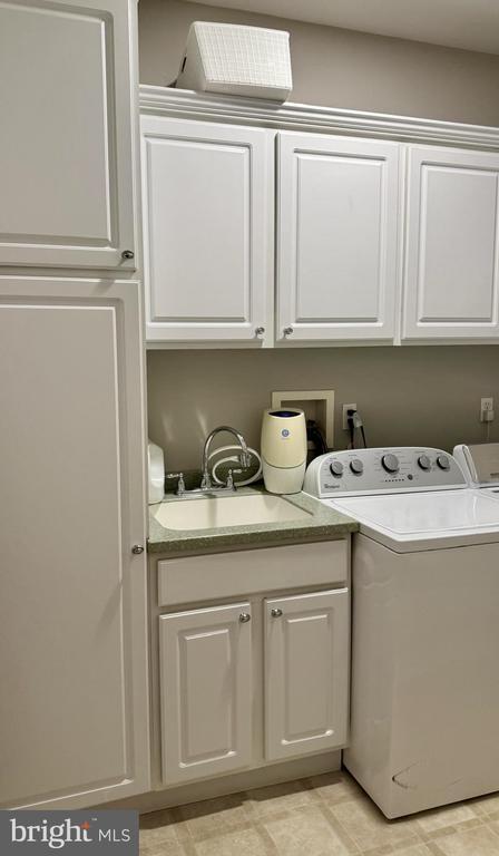 Building Photo - 240 Torrey Pine Ct