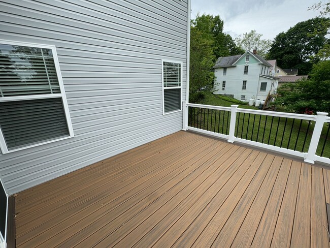 Building Photo - Single Family Home