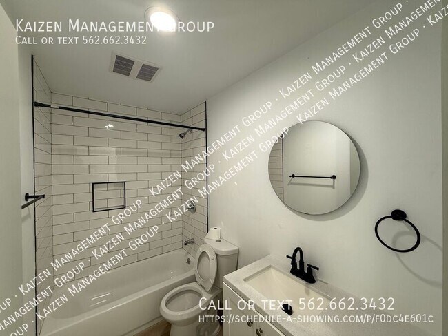 Building Photo - 534 W 14th St