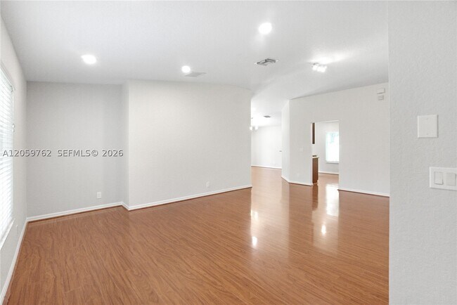 Building Photo - 5603 SE Graham Dr