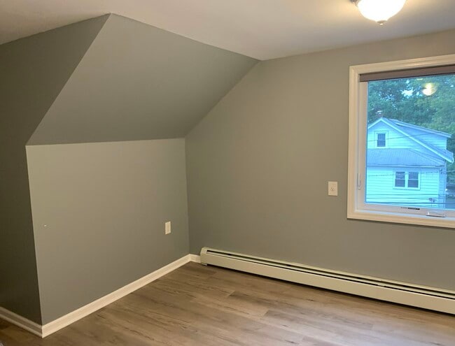 Building Photo - 141 Humphrey St