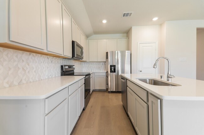 Building Photo - Brand-New 3-Bed Home with Designer Finishes, Energy Savings, and Community Amenities in Anna