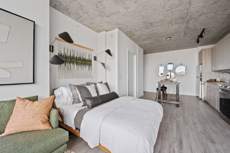 Building Photo - 468 W Chicago Ave