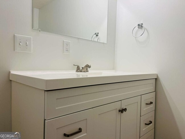 Building Photo - 615 Chattahoochee St